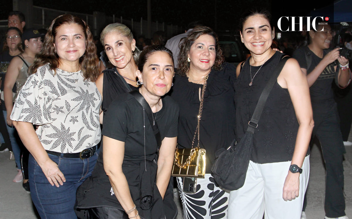 Astrid Fuentes, Gaby Quiroga, Alejandra Lozano, Nicole Garza y Claudia Zamudio
