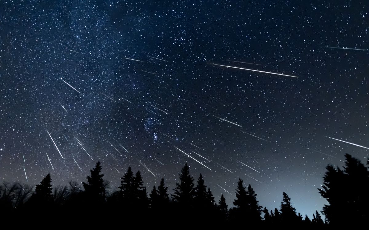 Lluvia de estrellas Dracónidas 2025: Cuándo y dónde ver en México (Foto: Freepik)