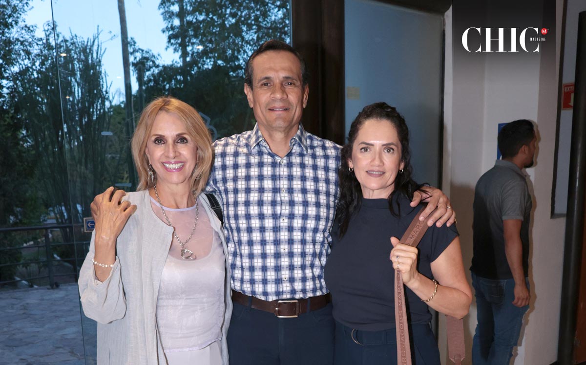 Eli González, Víctor González y Yadira González