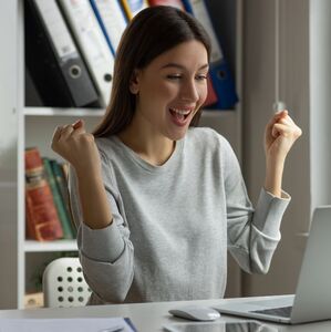 Una iniciativa en México busca eliminar el impuesto al aguinaldo para fortalecer el ingreso de los trabajadores (Getty Images)