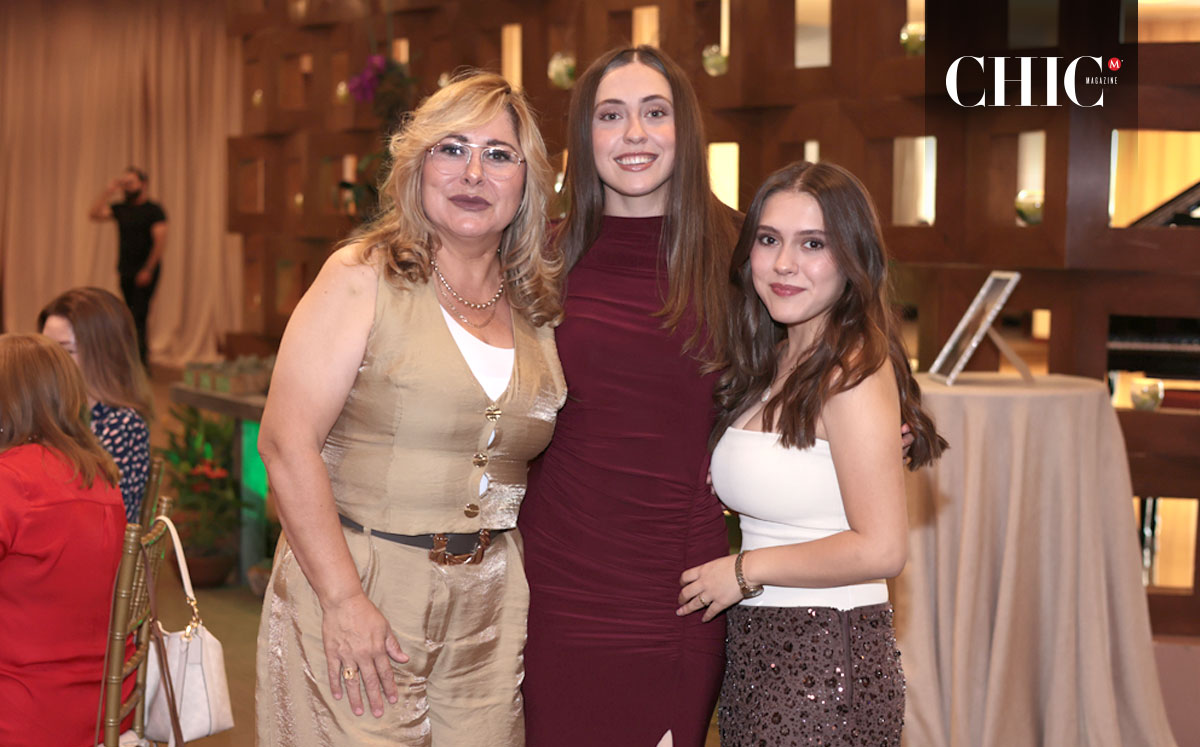Laura Contreras, Ana Luisa Villa y Ana Cris Villa