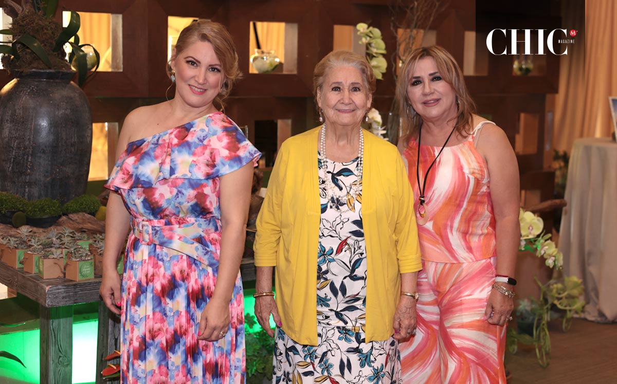 Lizettt Contreras, Blanca Martínez y Lety Contreras