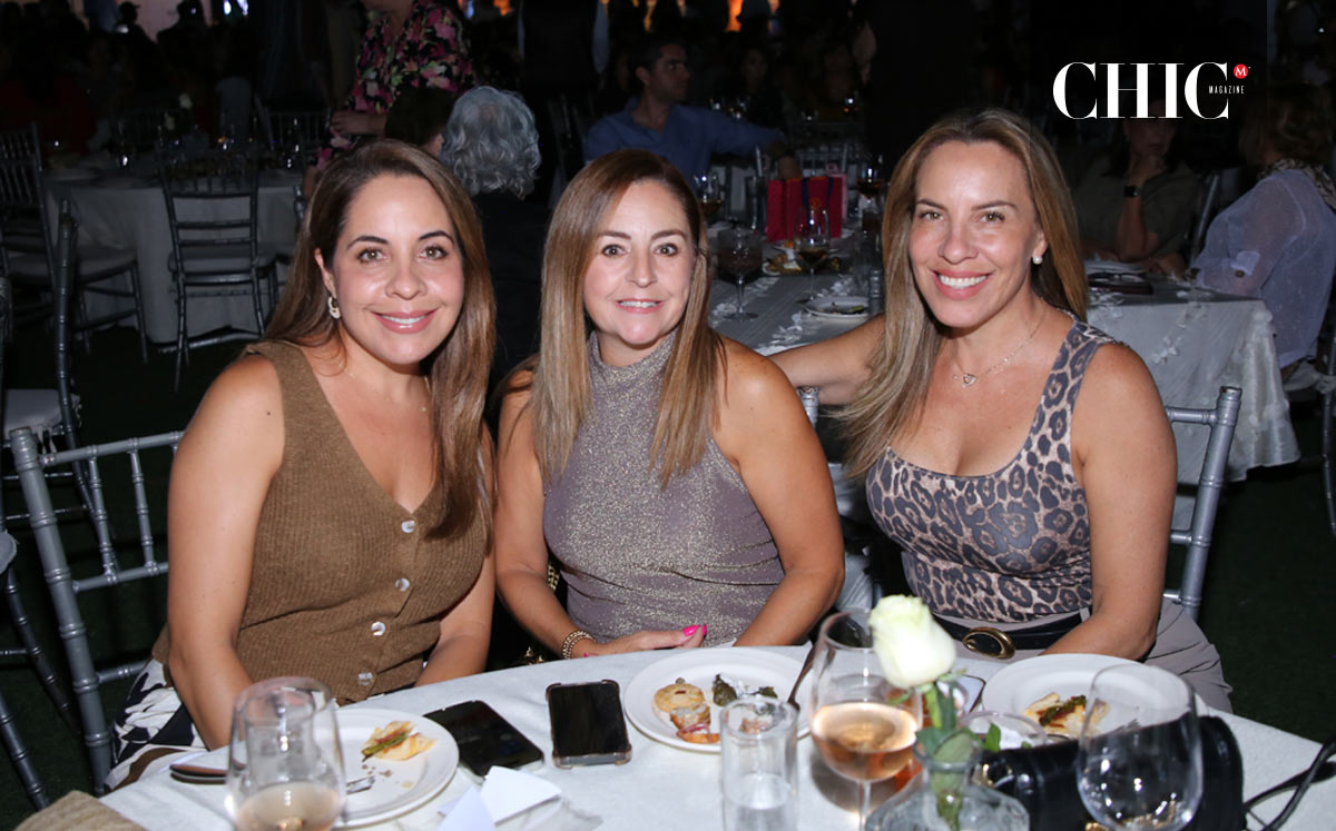 Maricarmen, Laura y Valeria