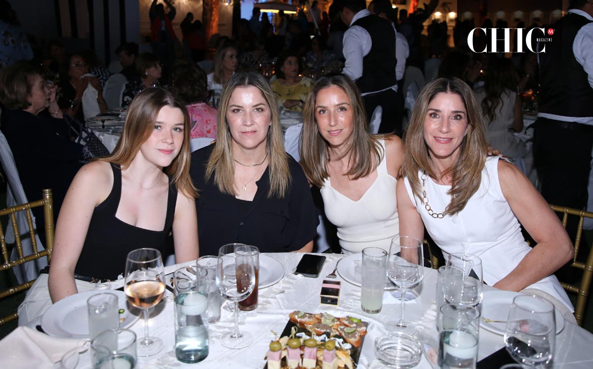Regina Rebollo, Ale Zarra, Bego Zarra y Gaby