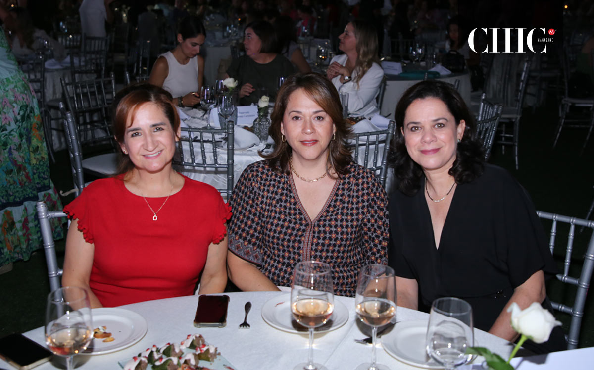 Verónica Flores, Marisa Ibarra y Cristina