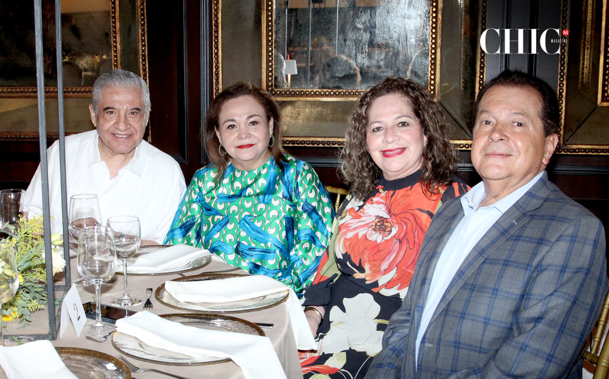 Una cena especial reunió a los seres queridos de Hilda del Ángel para disfrutar la celebración