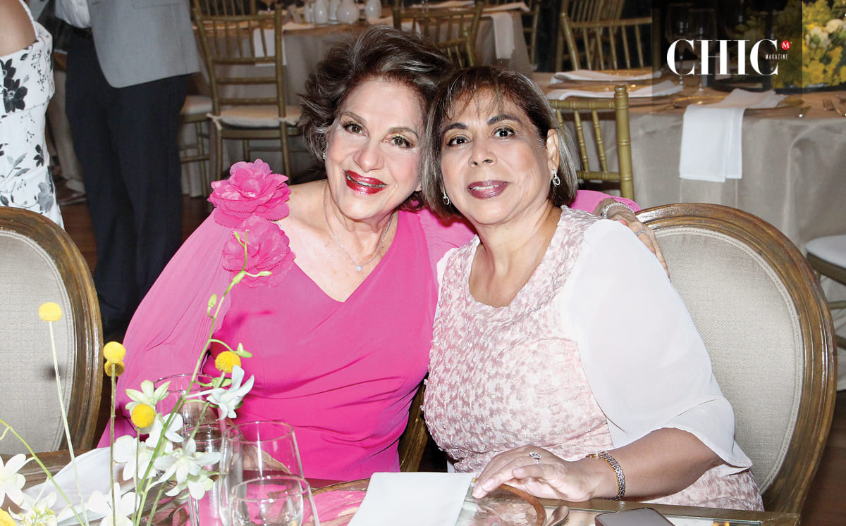 Claudette De Manzur y Blanca Vargas