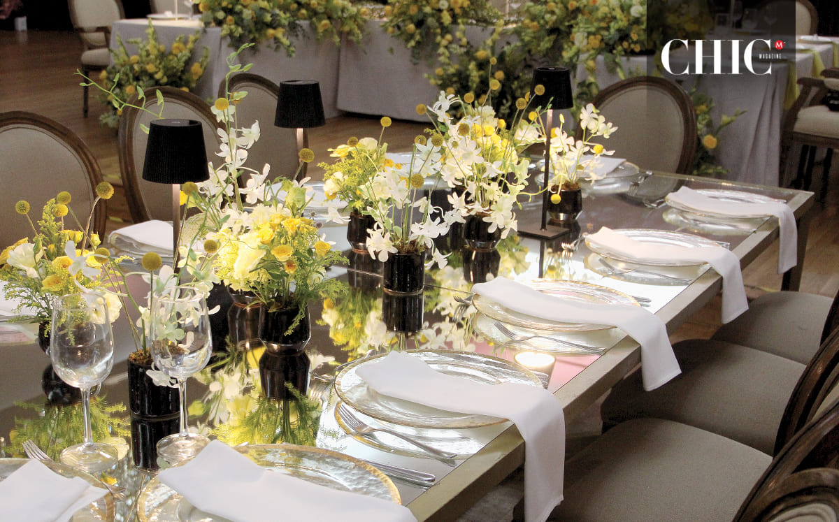 Detalles florales del evento