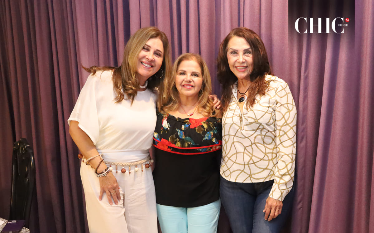 Lourdes Narro, Elvia Méndez, Gaby Gómez
