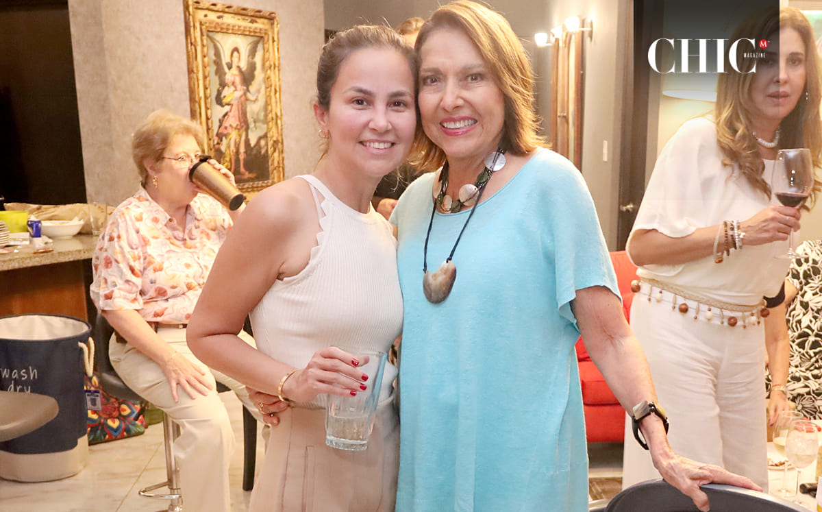 Ashanty Valdez y Yolanda Wignall