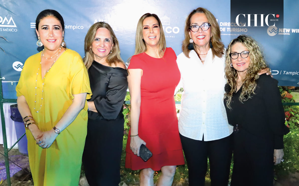 Brenda Dávila, Carmen Castro, Karina Galván, Blanca Berumen y Mariel Aguilar
