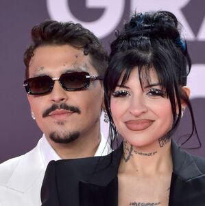 Cazzu reveló que el abogado de Christian Nodal pidió un encuentro con Inti (Getty Images)