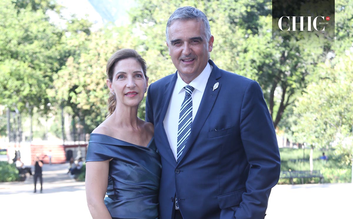 Blanca Livas de Canales y Adrián Canales