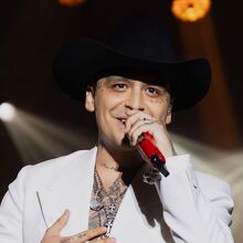 En un comunicado, el abogado de Nodal aclara malentendidos legales sobre manutención, permisos de viaje y divulgación (Getty Images)