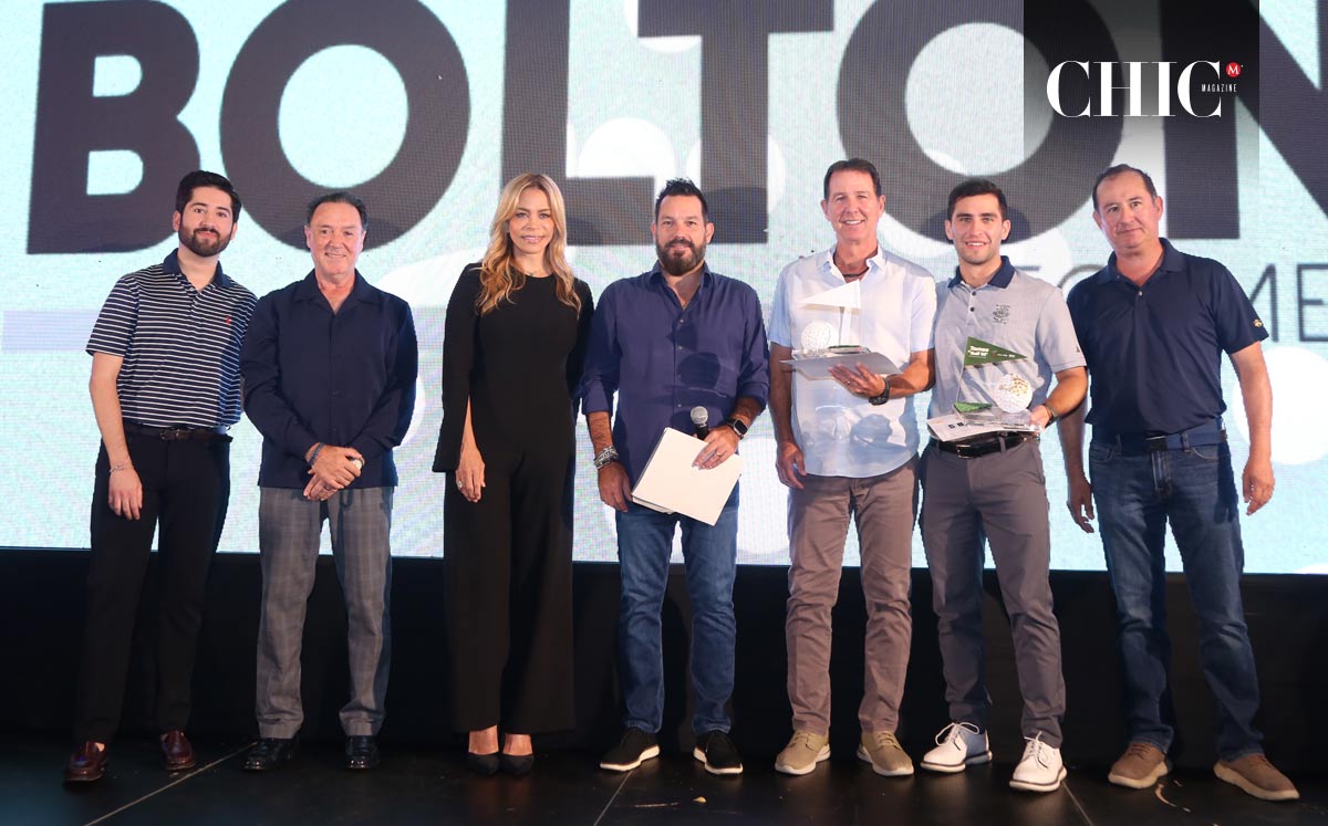 Organizadores del torneo junto a golfistas ganadores. Fotos:  Roberto Alvarado
