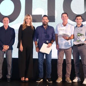 Organizadores del torneo junto a golfistas ganadores. Fotos: Roberto Alvarado