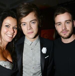 Anne Twist, madre de Harry Styles, recordó con un emotivo mensaje a Liam Payne a un año de su fallecimiento en Argentina (Gemini)