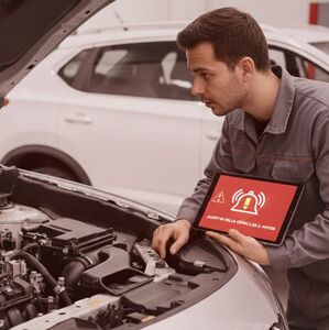 Nissan retira más de 170 mil autos por falla en el motor (Gemini)