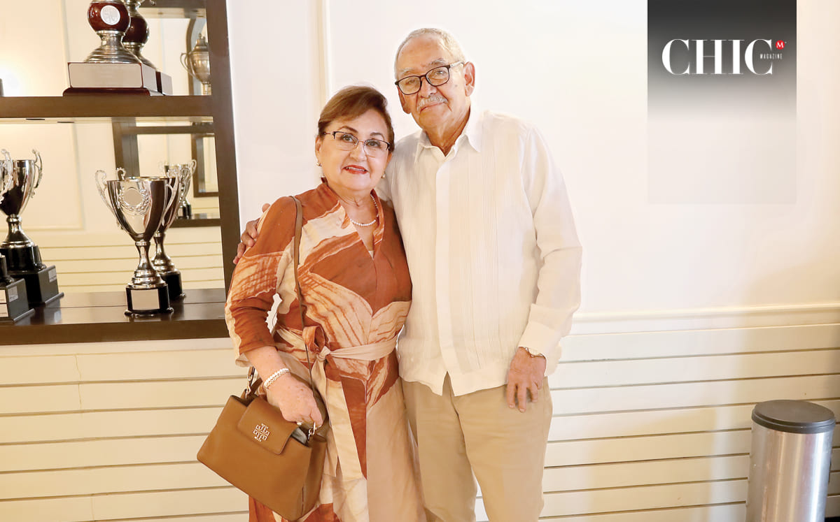 Gloria De Solis y Abel Solis