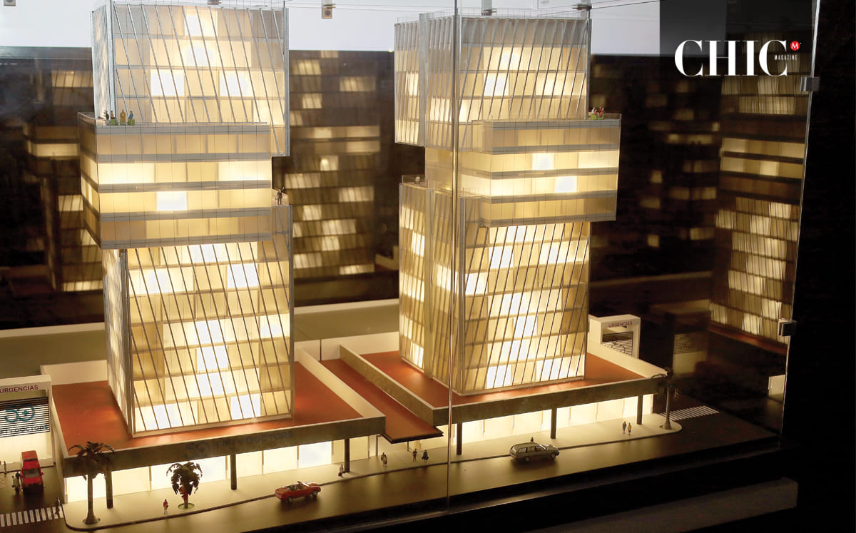 Los más de 150 invitados fueron recibidos por la maqueta de dos torres gemelas de 13 niveles que anticipan la magnitud de lo que está por venir