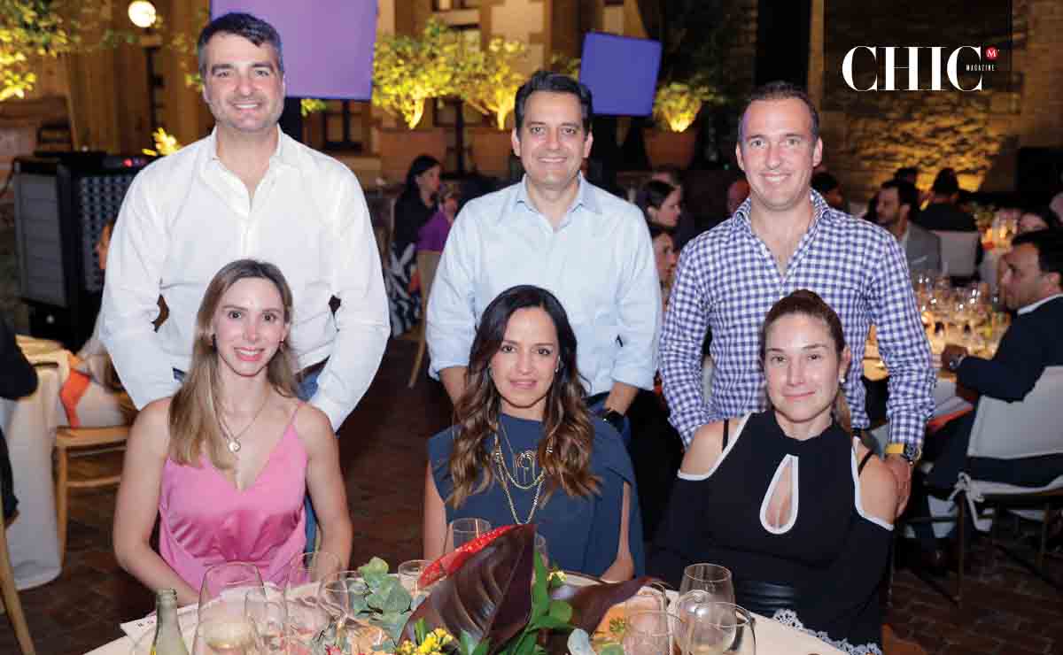 Miguel Cagnasso, Karla Flores, César Treviño, Itziar Arce, Alfonso García Y Olivia García / Fotos: Daniel Saldívar y Roberto Alvarado