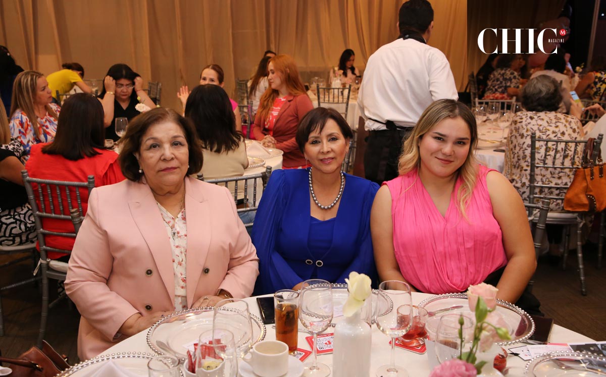 Omy, Paty y Frida