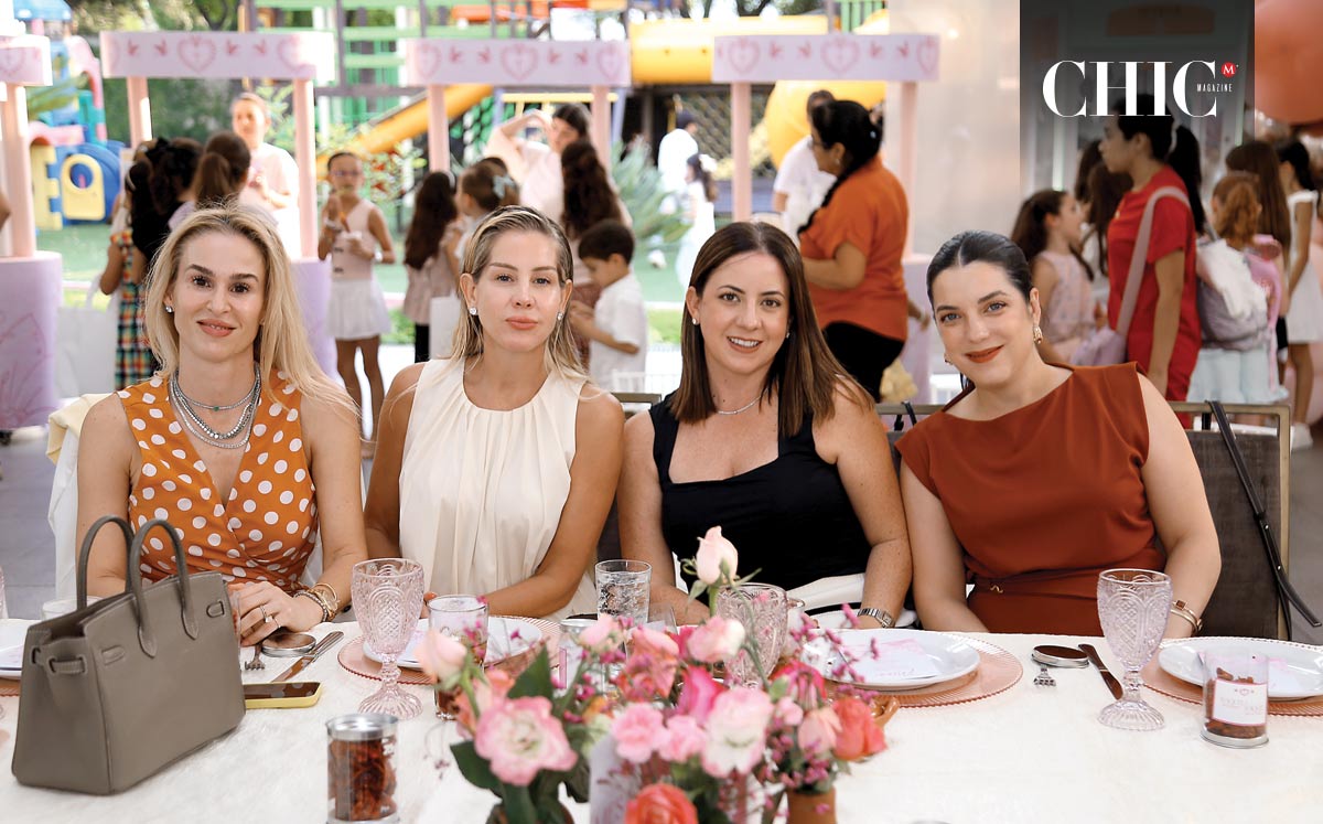 Raquel Rodríguez, Nidia González, Maricris Cárdenas y Analú Treviño