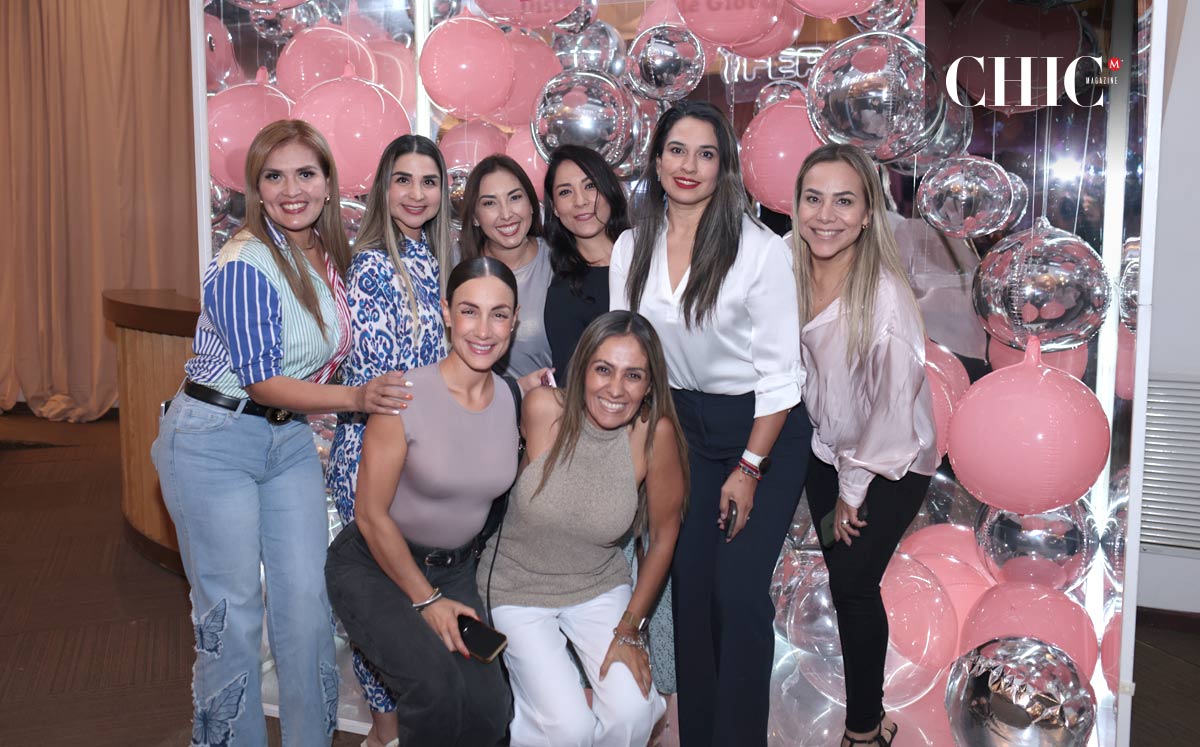 Wendy, Martha, Pamela, Marcela, Cinthia, Bea, Luisa y Cristy