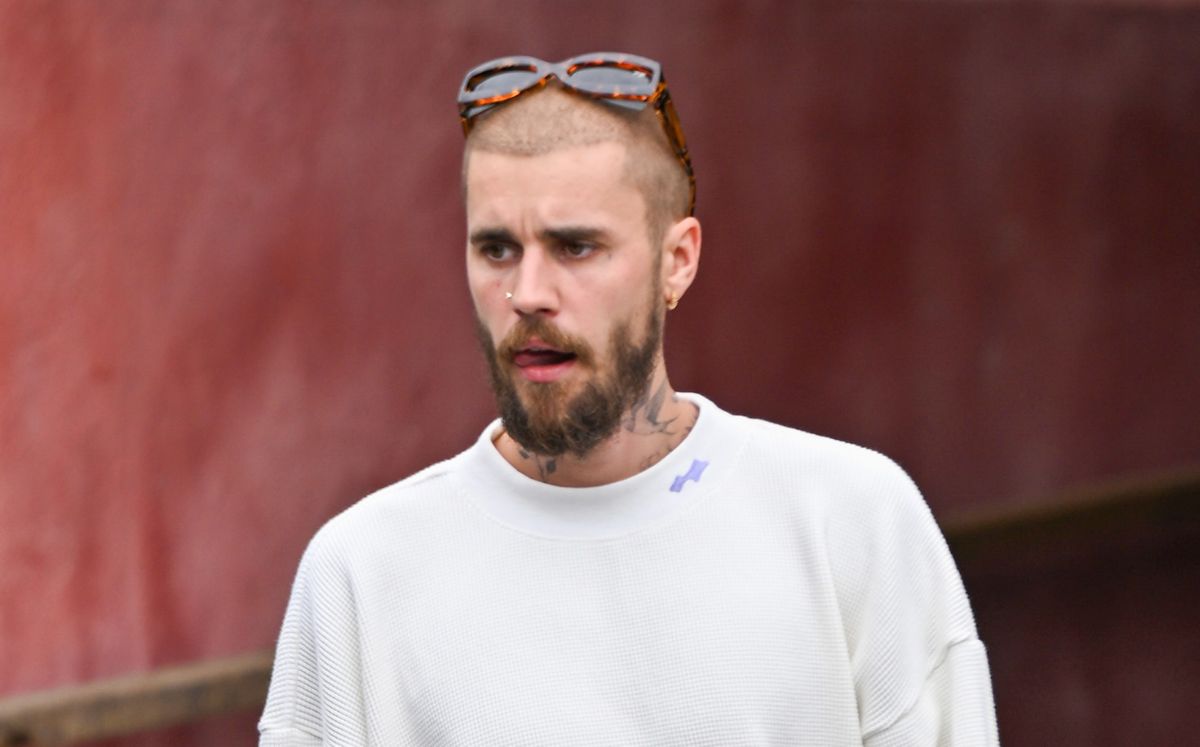 Justin Bieber causó preocupación entre fans por su voz más grave en un streaming (Getty Images)