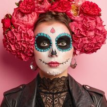 Tendencias de maquillaje para Día de Muertos (Foto: Freepik)