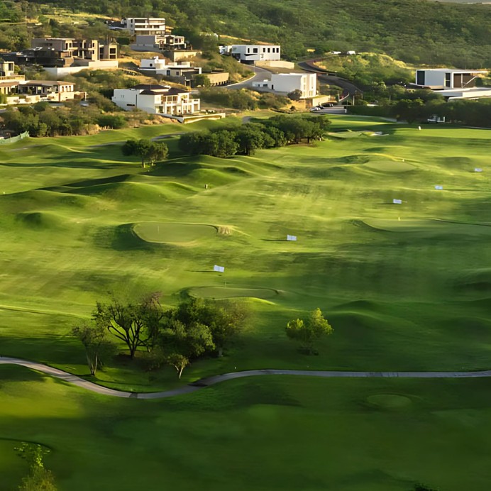 Un desafío de clase mundial. El Molino y sus contorneados bunkers y vastos lagos que exigen precisión. (Cortesía)