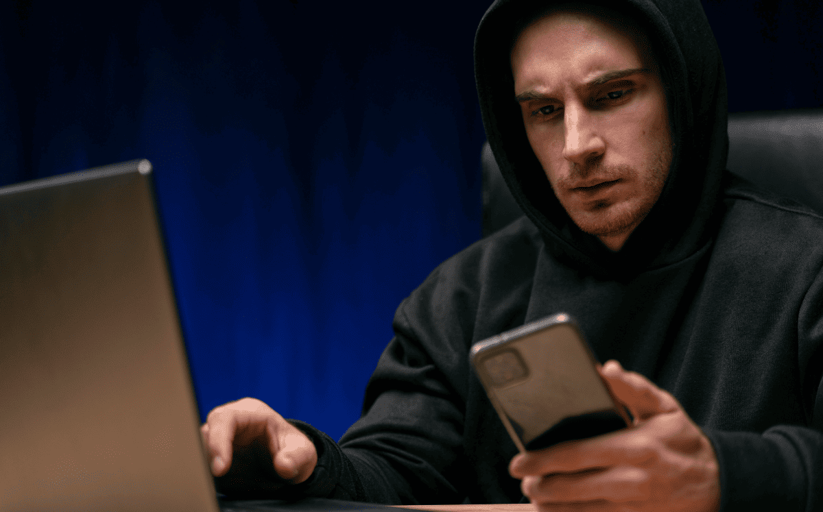 ¡Alerta urgente en CDMX! Así funciona la peligrosa extorsión de "llamada cruzada" o “secuestro virtual” (Foto: Freepik)