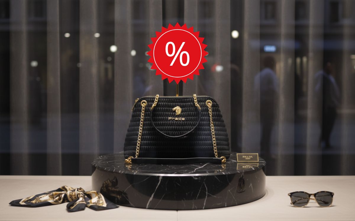 Conoce la bolsa crossbody de piel vegana con descuento especial exclusivo en Liverpool (IA)