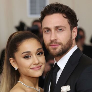 Las redes enloquecen con un posible romance entre Ariana Grande y Aaron Taylor-Johnson (IA)
