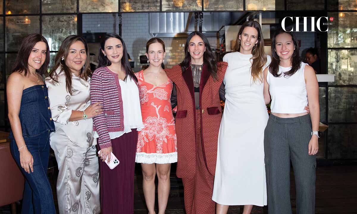 María Isabel Jiménez, Trini Lima, Regina, Olga Galland, Cris Páez y Germainie