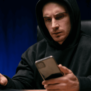 ¡Alerta urgente en CDMX! Así funciona la peligrosa extorsión de "llamada cruzada" o “secuestro virtual” (Foto: Freepik)