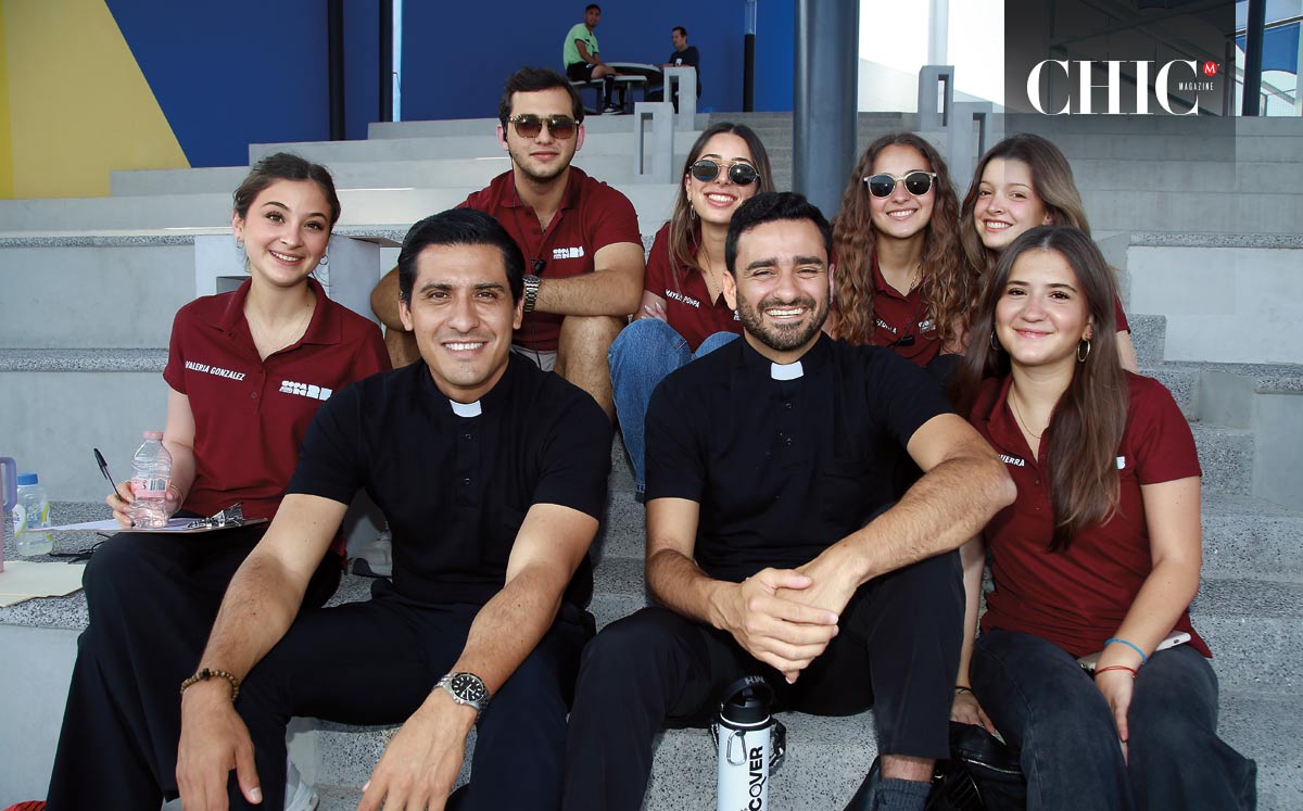 Emilio Melo, Mayra Pompa, Regina Padilla, Dany Alonso, Valeria González, Adrián Olvera, Alejandro Medina y Regina Guerra