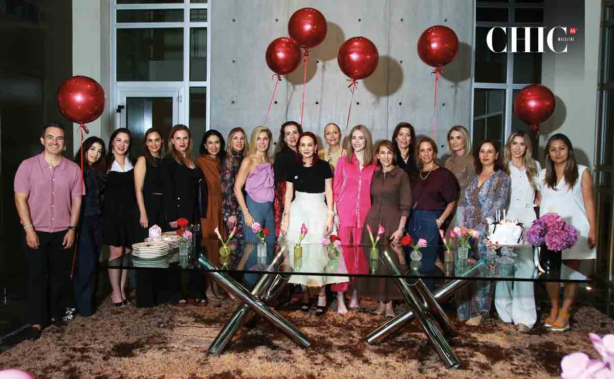 Moni junto a sus amigos  / Fotos: Daniel Saldívar y Omar Valdez