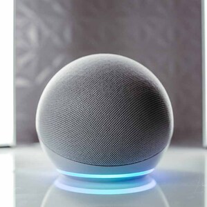 Alexa puede convertirse en tu aliada para la seguridad del hogar. (Fotos: Freepik)