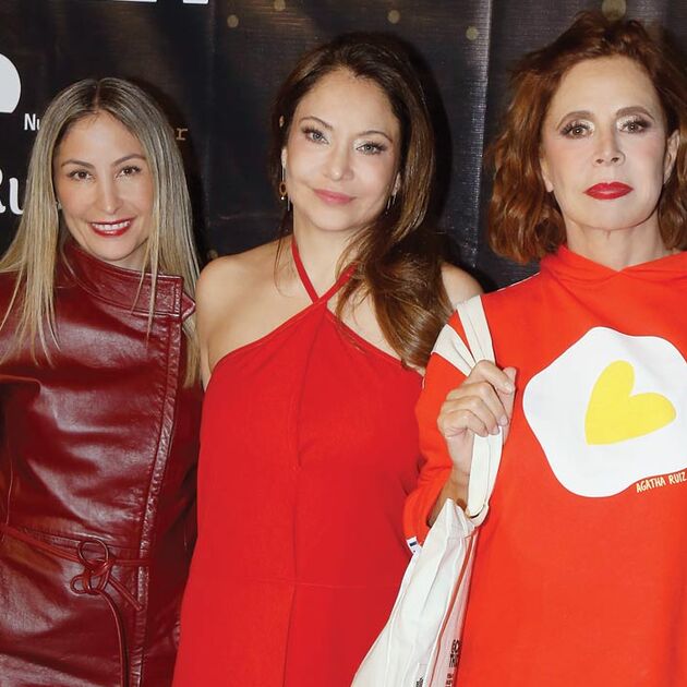Vanessa Villarreal, Leslie Novak y Ágatha Ruiz De la Prada. Fotos: Claudio Guajardo