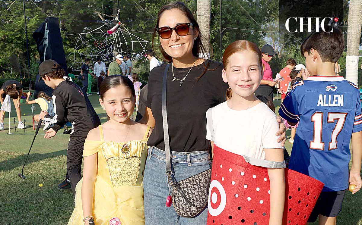 Victoria Galván, Mónica Hamelius y Andrea Galván