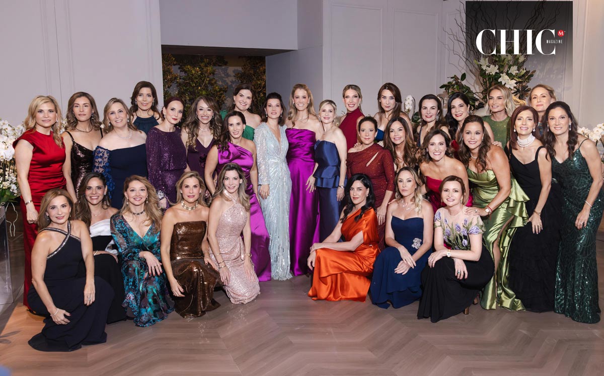 Mamás de los novios con sus mejores amigas