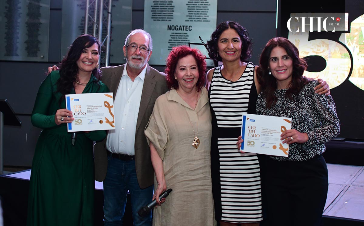 Mara Niño, Mario, Cecilia, Sara Orea y Cristina de la Torre