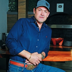 El creador detrás de El Más Salsa combina técnica, intuición y amor por la cocina mexicana en cada preparación / Foto: Roberto Alvarado