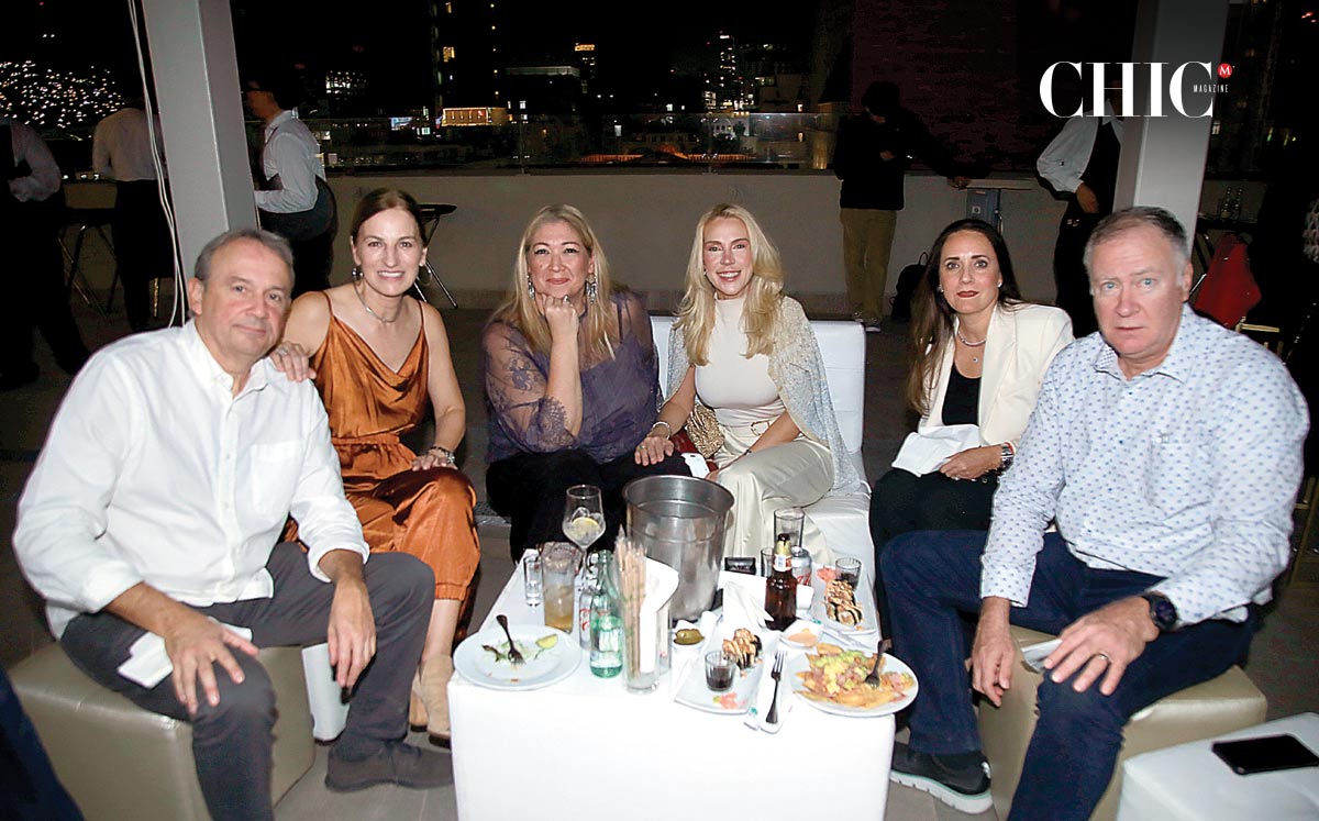 Julio Heckmuller, Sandra Pozas, Regina Kaún, Verónica Gracia, Brenda Salinas y Claudio Fernández