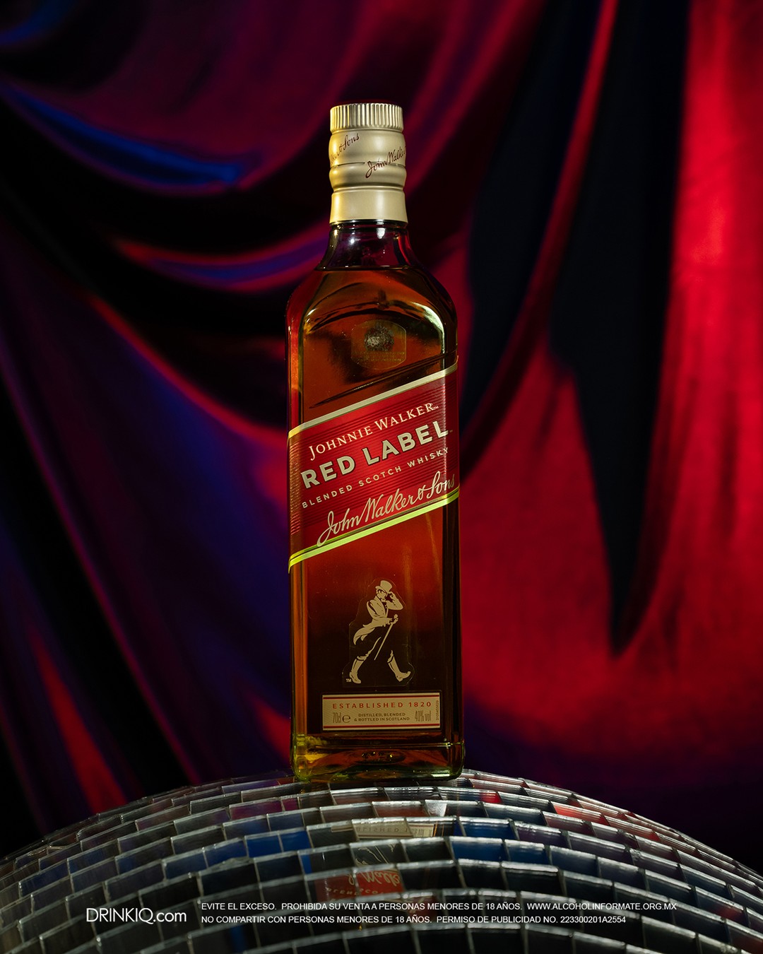 Johnnie Walker Red Label es una combinación de hasta 35 whiskies escoceses (Foto: Instagram)