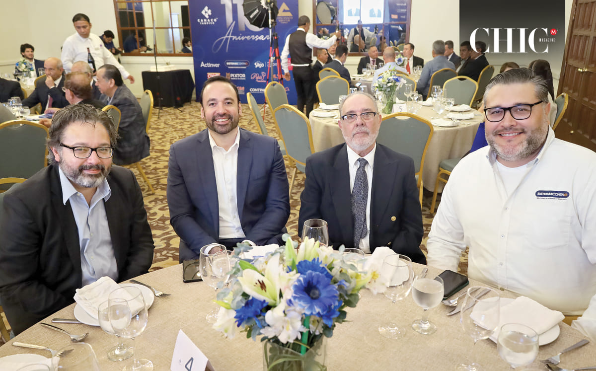 Enrique Covarrubias, José Manuel Vázquez, Juan Manuel García Prieto y Eduardo Curiel