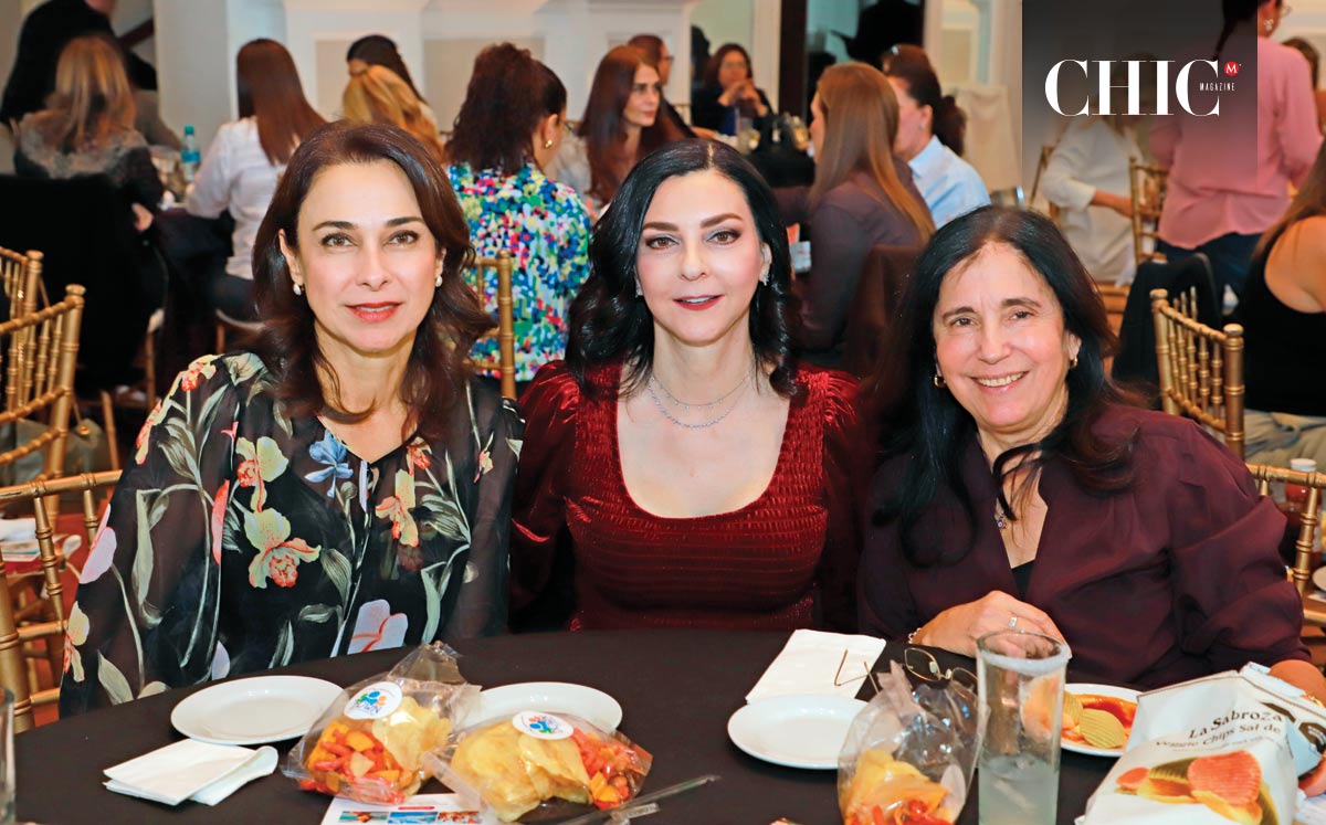 Claudia Castillo de Herrera, Marisa Argüello de Lagüera y María Elena Fernández de Coronado
