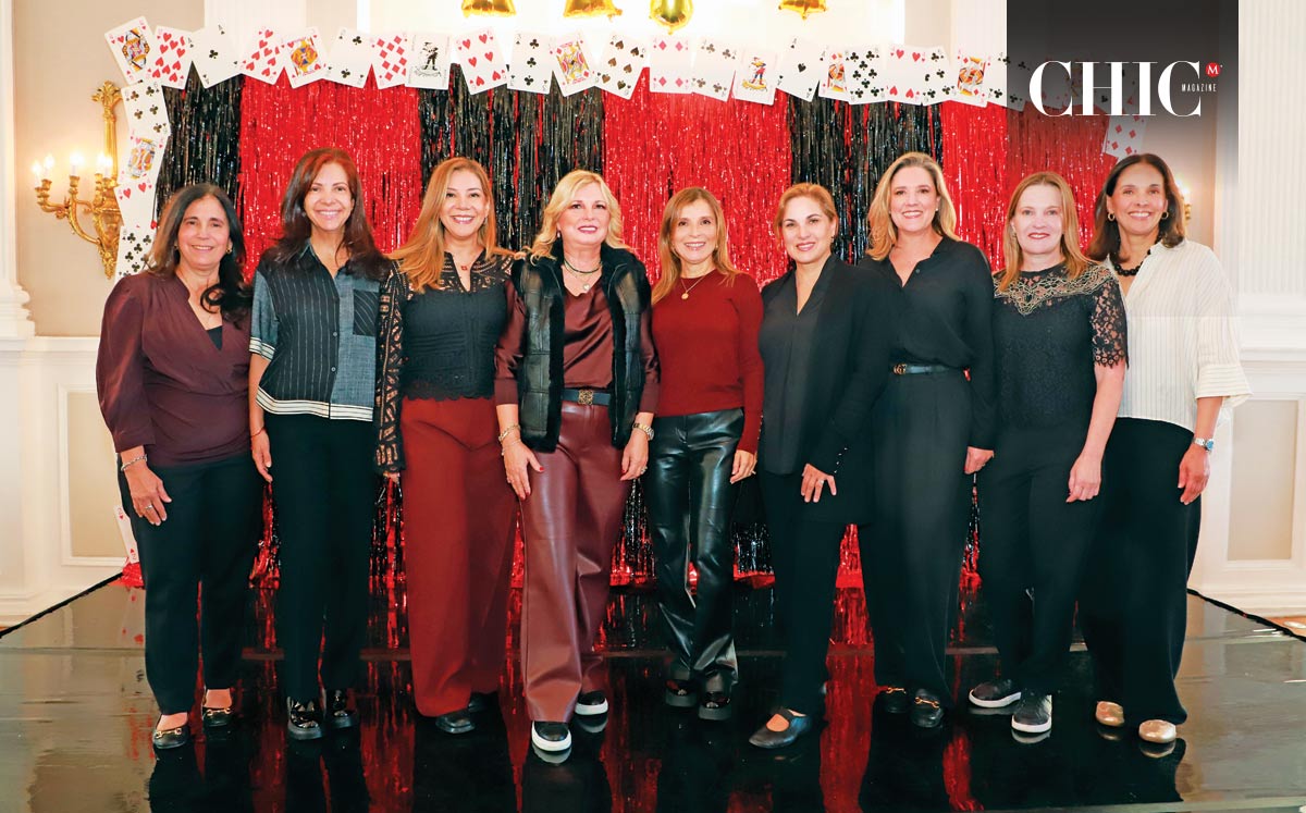 María Elena de Coronado, Gilda de Velázquez, Tere Rojas de Villarreal, Paty Rodríguez de Coronado, Marcela Rodríguez de Ferrigno, Claudia Galván de Ga