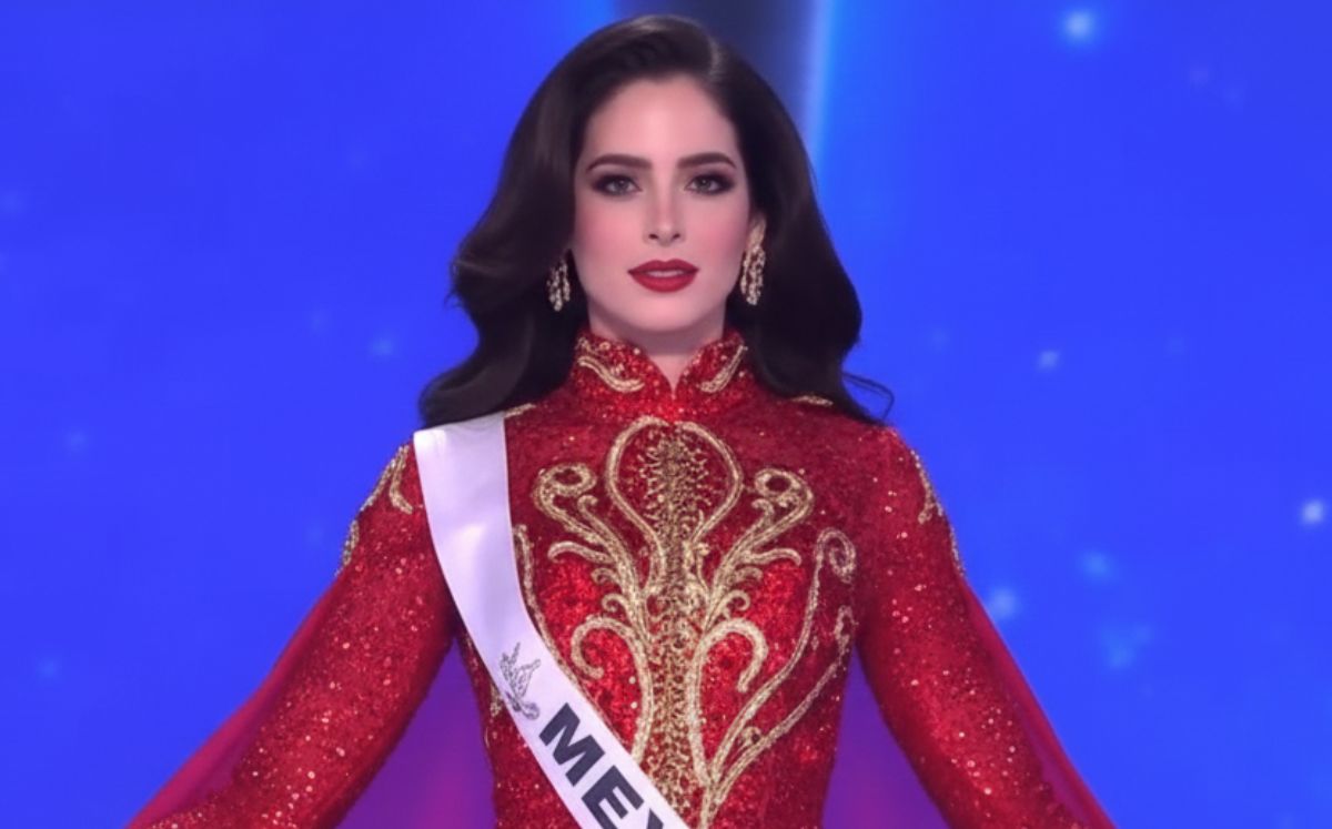 Fátima Bosch en Miss Universo 2025 con su vestido de gala (IA)